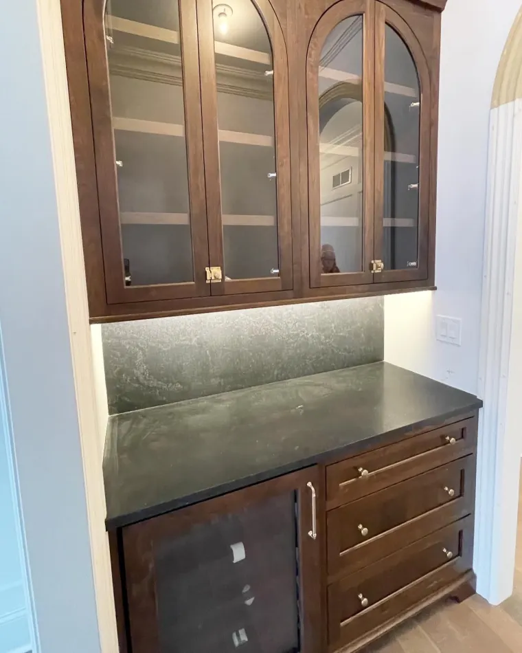 Custom bars & pantries cabinetry by Heard Woodworking — project 17