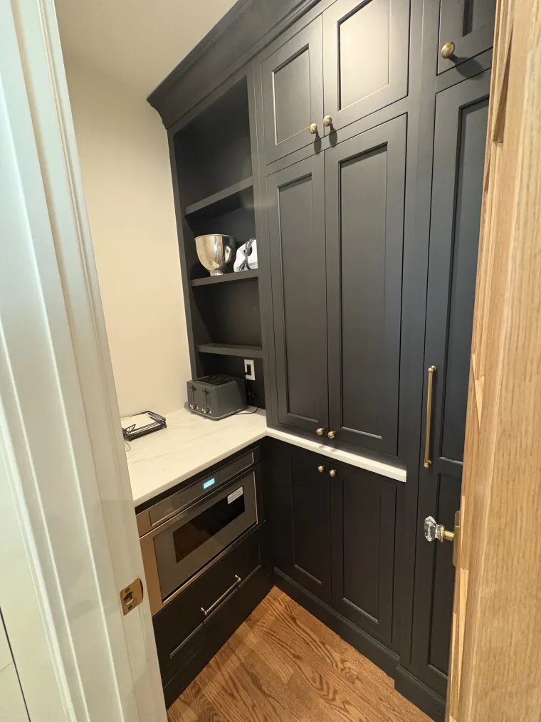 Custom bars & pantries cabinetry by Heard Woodworking — project 31