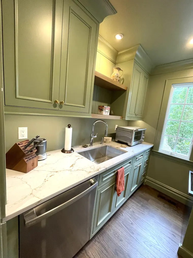 Custom bars & pantries cabinetry by Heard Woodworking — project 42