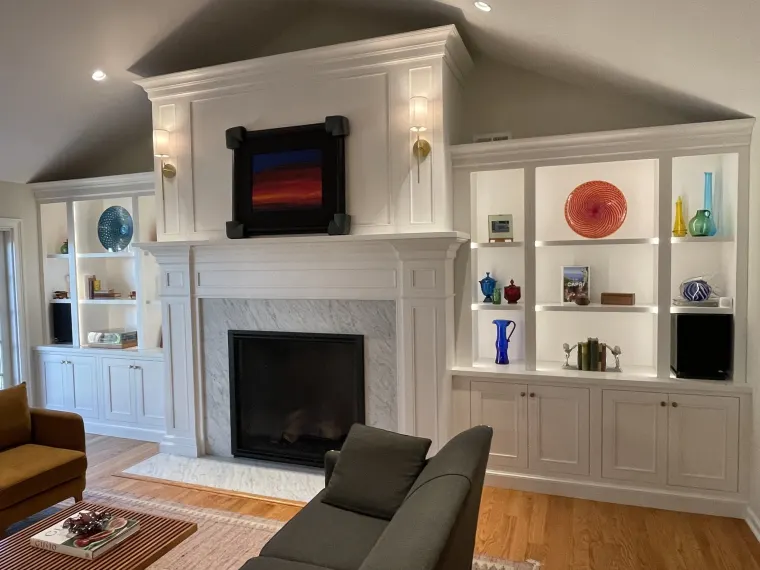 Custom fireplace surround cabinetry by Heard Woodworking — project 10