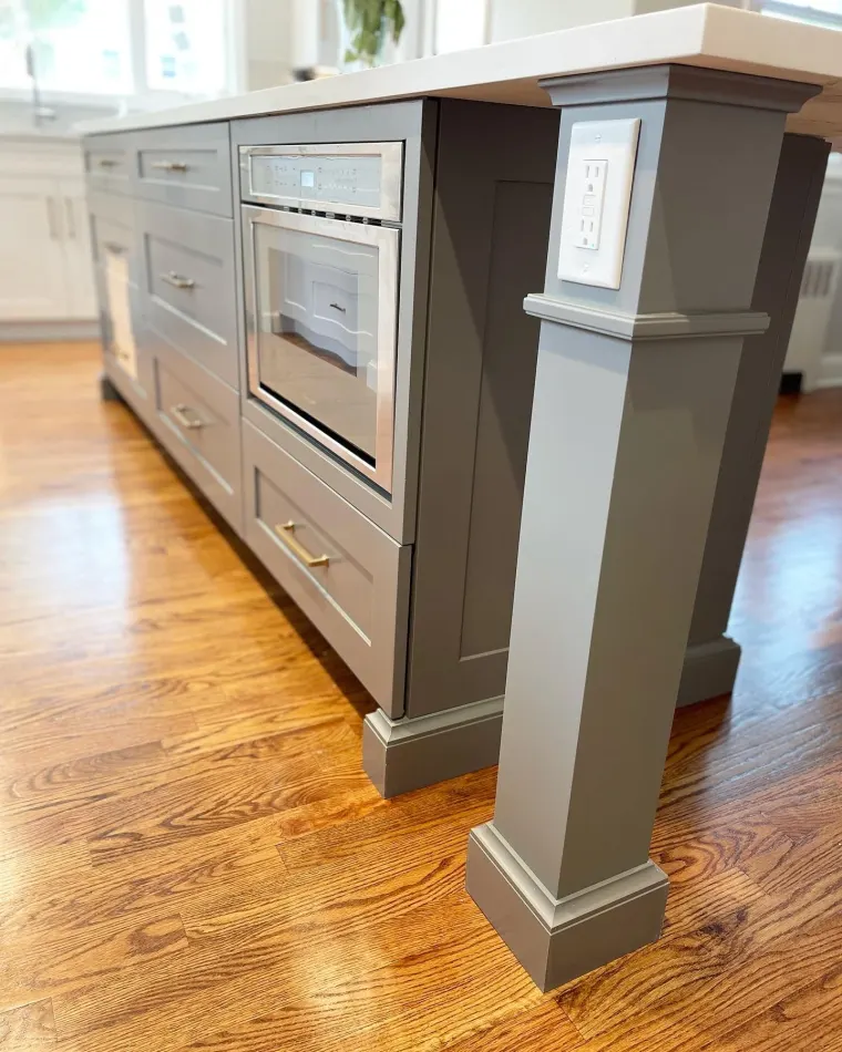 Custom kitchen cabinetry by Heard Woodworking — project 6