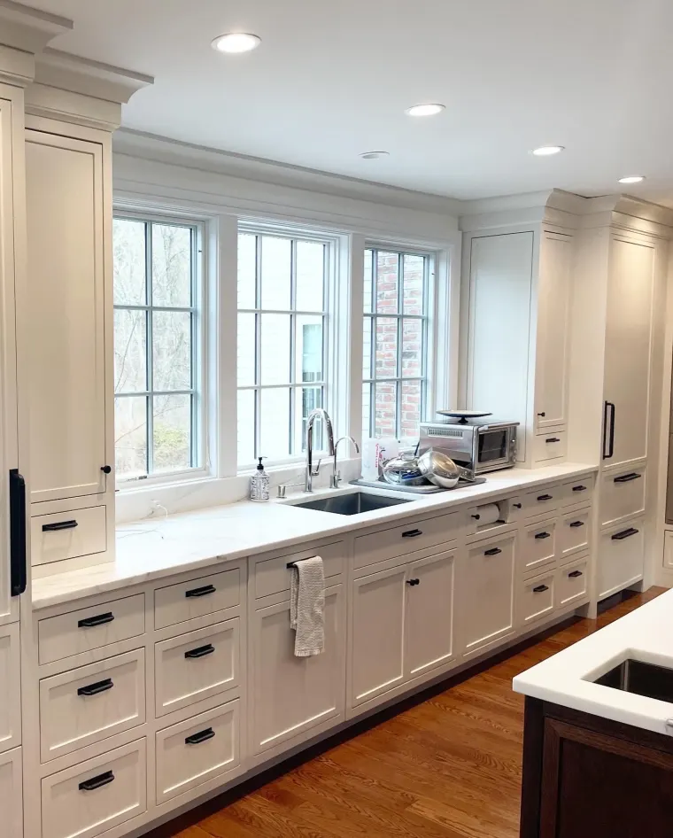 Custom kitchen cabinetry by Heard Woodworking — project 19