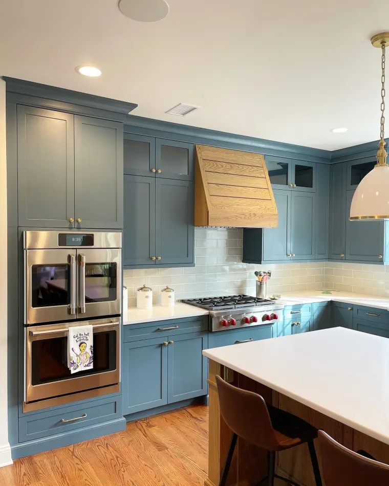 Custom kitchen cabinetry by Heard Woodworking — project 22