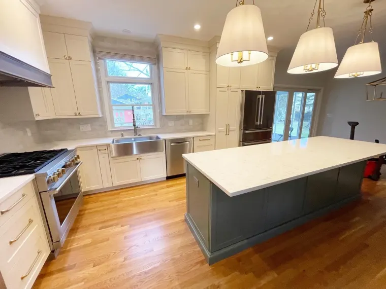 Custom kitchen cabinetry by Heard Woodworking — project 26