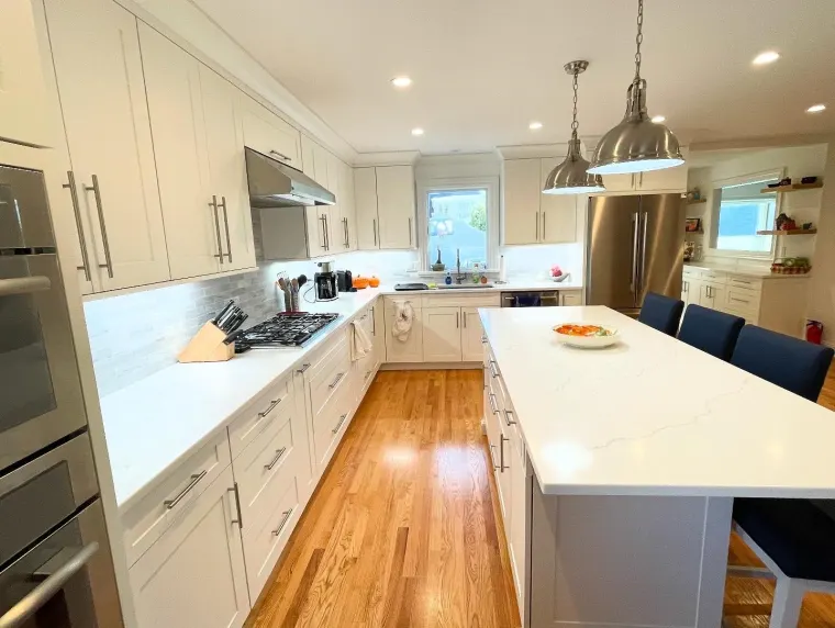 Custom kitchen cabinetry by Heard Woodworking — project 34