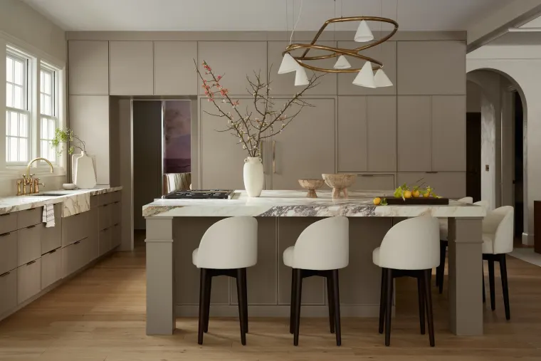 Custom kitchen cabinetry by Heard Woodworking — project 42