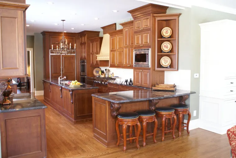 Custom kitchen cabinetry by Heard Woodworking — project 44