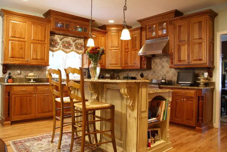 Custom kitchen cabinetry by Heard Woodworking — project 45