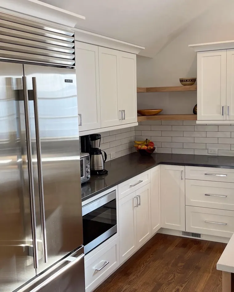 Custom kitchen cabinetry by Heard Woodworking — project 46