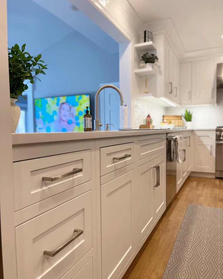 Custom kitchen cabinetry by Heard Woodworking — project 47