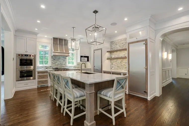 Custom kitchen cabinetry by Heard Woodworking — project 53