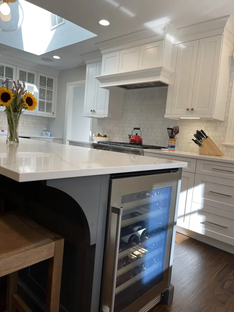 Custom kitchen cabinetry by Heard Woodworking — project 55