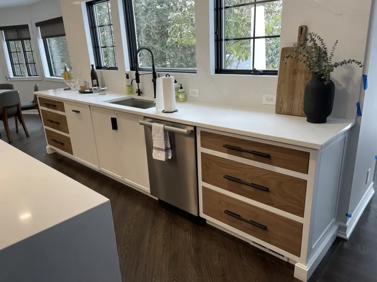 Custom kitchen cabinetry by Heard Woodworking — project 70