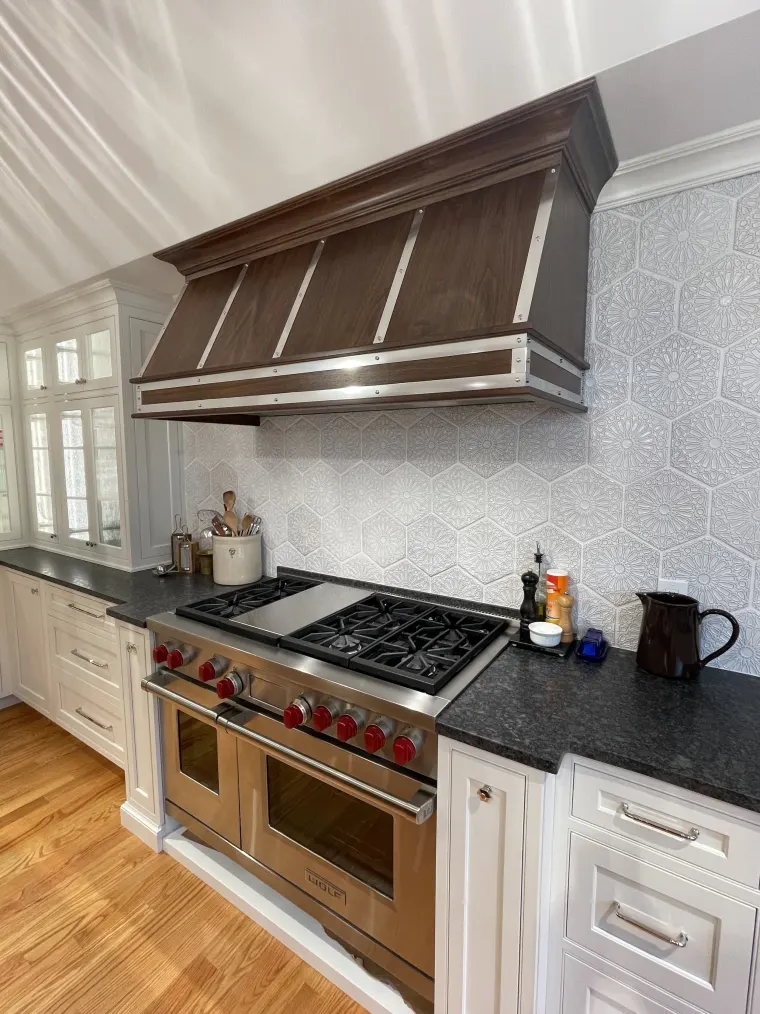 Custom kitchen cabinetry by Heard Woodworking — project 74