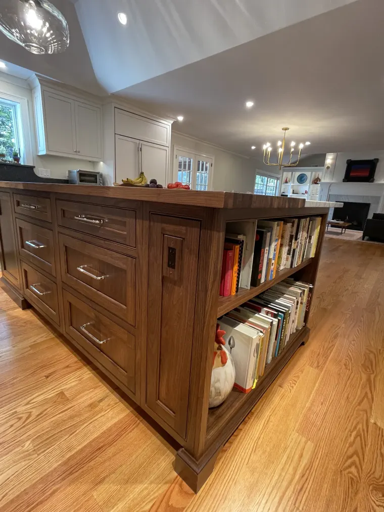 Custom kitchen cabinetry by Heard Woodworking — project 76