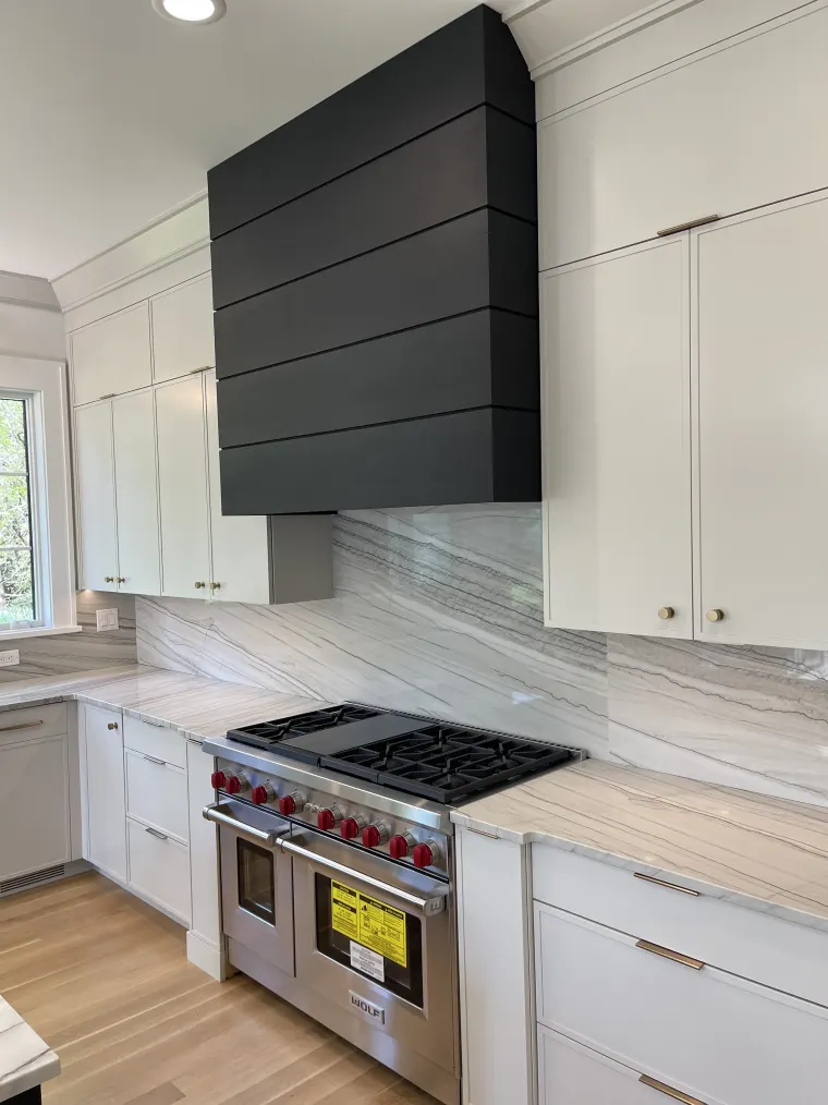 Custom kitchen cabinetry by Heard Woodworking — project 78