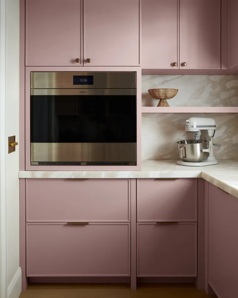 Custom kitchen cabinetry by Heard Woodworking — project 85