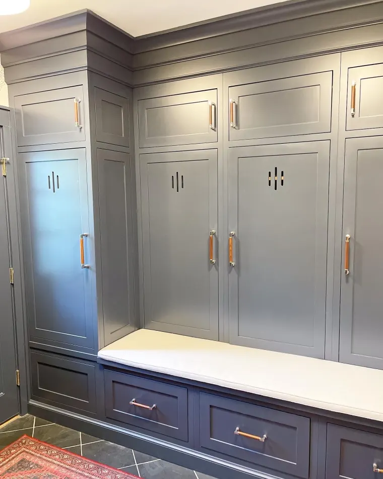 Custom mudroom cabinetry by Heard Woodworking — project 9