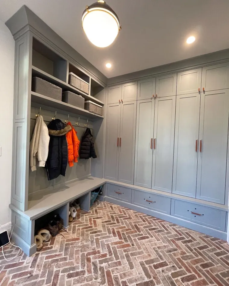 Custom mudroom cabinetry by Heard Woodworking — project 11