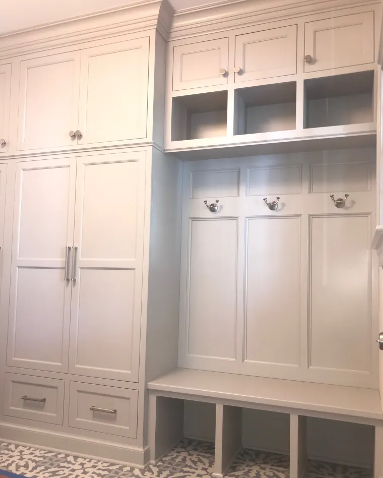 Custom mudroom cabinetry by Heard Woodworking — project 14