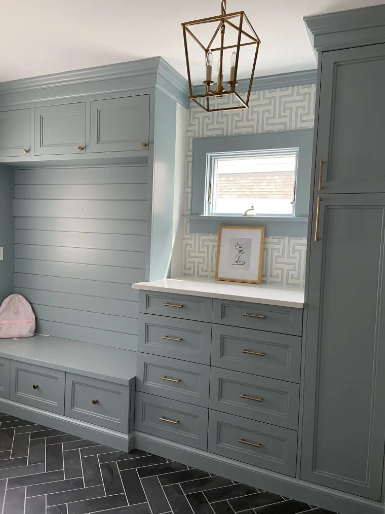 Custom mudroom cabinetry by Heard Woodworking — project 15