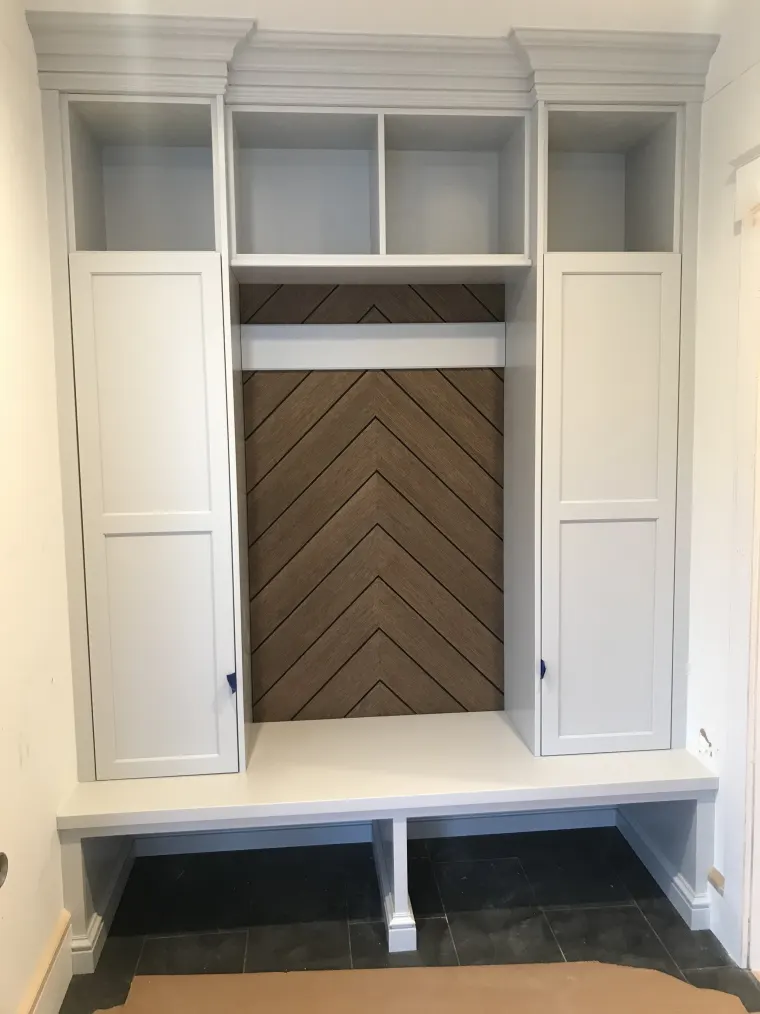 Custom mudroom cabinetry by Heard Woodworking — project 21