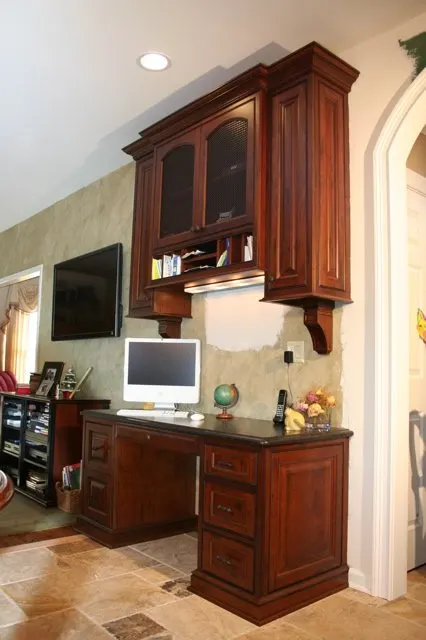 Custom offices & libraries cabinetry by Heard Woodworking — project 18