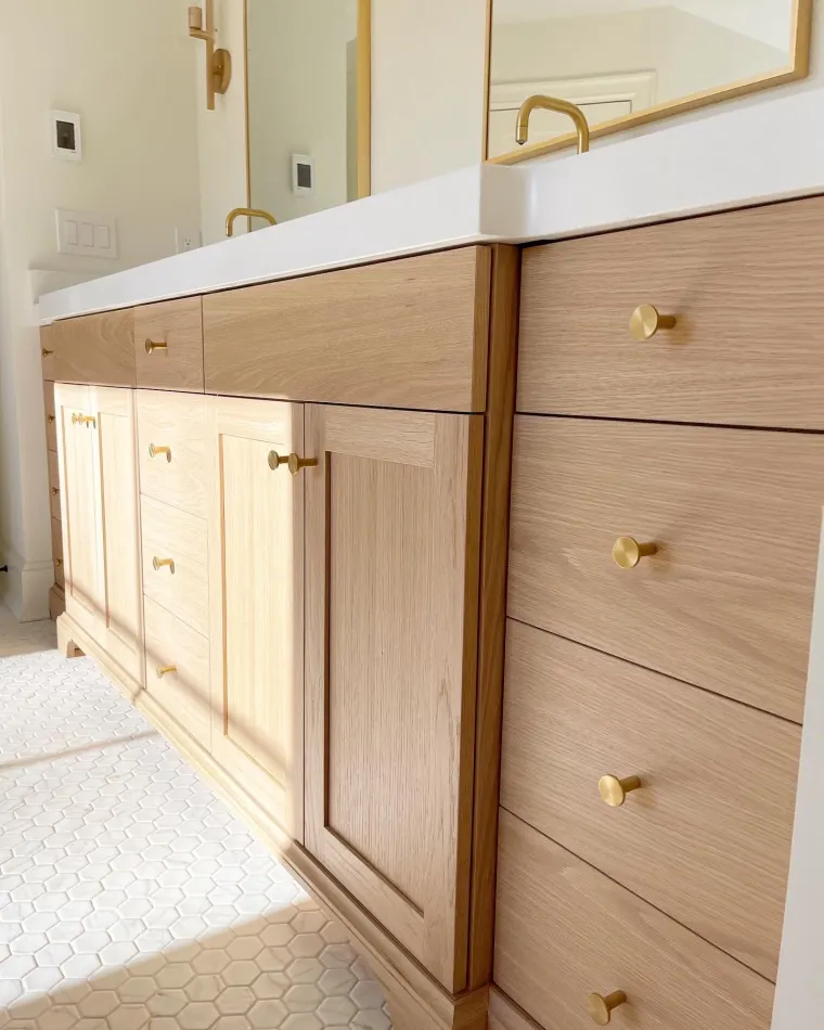 Custom vanities cabinetry by Heard Woodworking — project 28