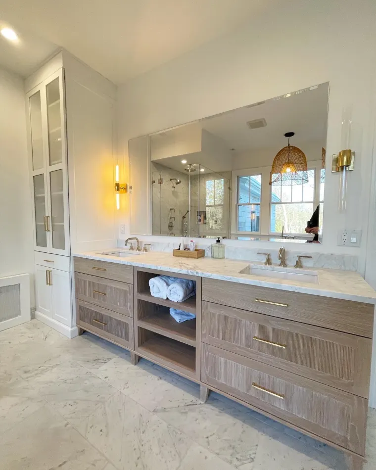 Custom vanities cabinetry by Heard Woodworking — project 32