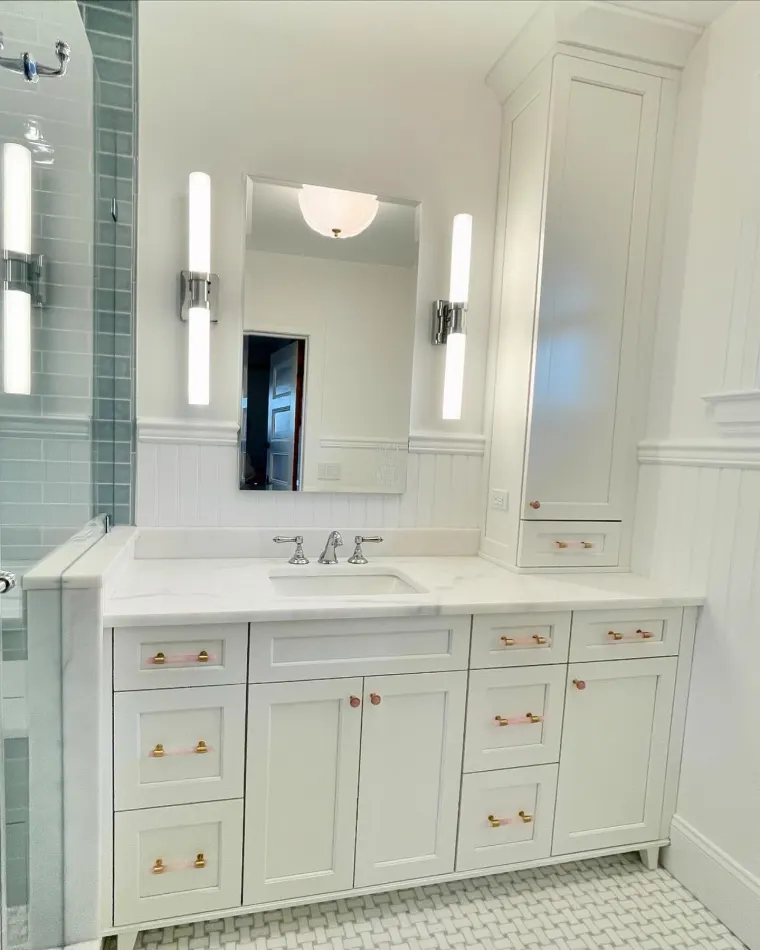 Custom vanities cabinetry by Heard Woodworking — project 33