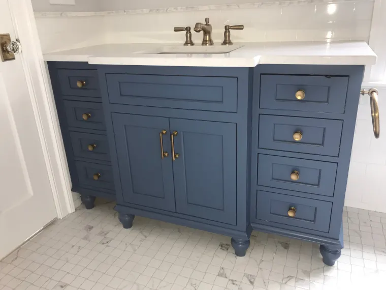 Custom vanities cabinetry by Heard Woodworking — project 41